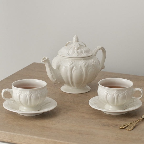 Locaupin Ceramic Tea Pot, Coffee Pot, European Ceramic Vintage Teapot with Gold Edge Strawberry Cute Design,Good Gift