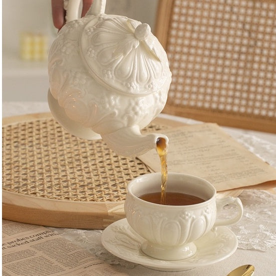 Locaupin Ceramic Tea Pot, Coffee Pot, European Ceramic Vintage Teapot with Gold Edge Strawberry Cute Design,Good Gift