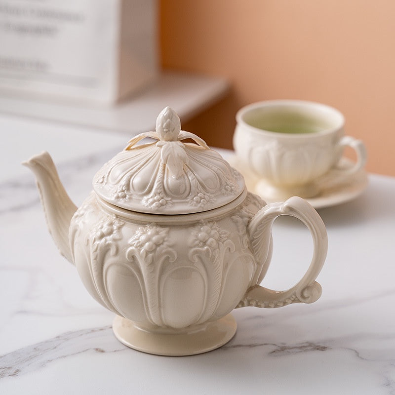Locaupin Ceramic Tea Pot, Coffee Pot, European Ceramic Vintage Teapot with Gold Edge Strawberry Cute Design,Good Gift