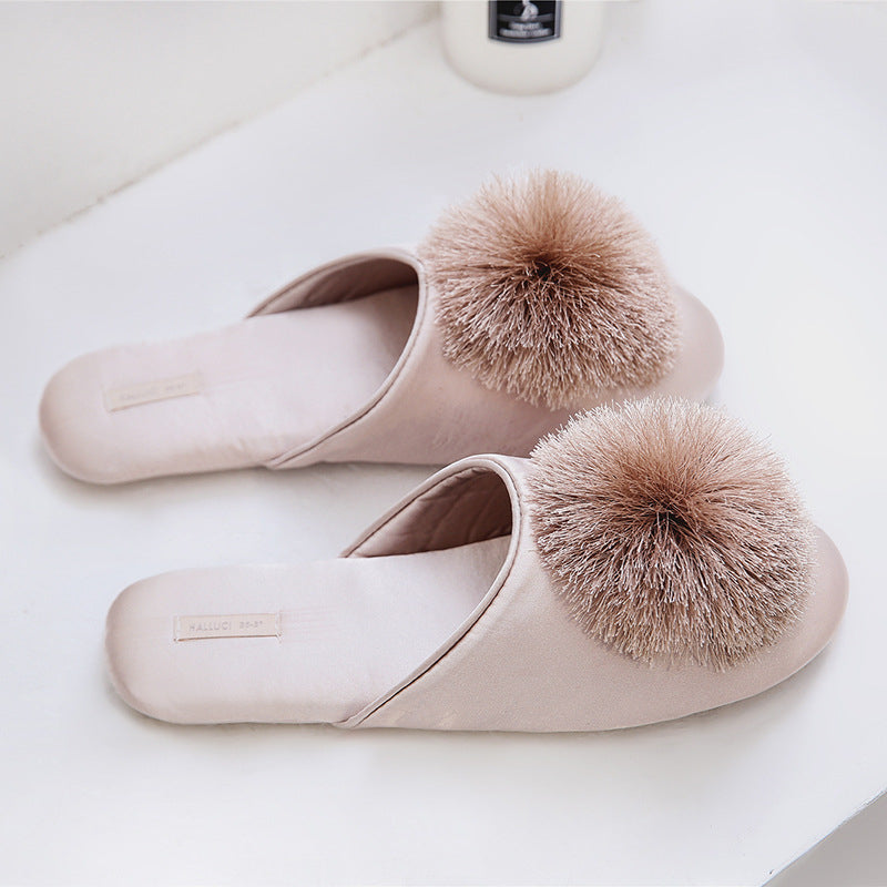 Locaupin Cute Tassel Slippers Summer Woman Non-Slip Indoor Flat Sandals Casual Ladies Shoes