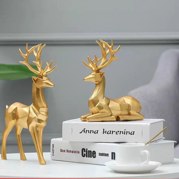Locaupin Deer Statue Figurine New Year Home Decor Crafts Creative Office Livingroom Ornament Decorative Gift
