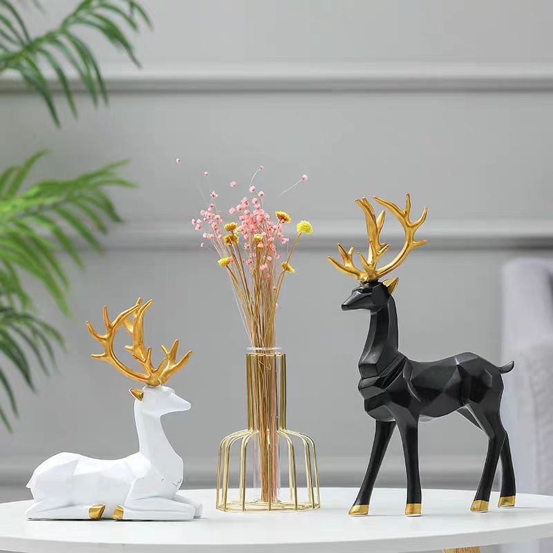 Locaupin Deer Statue Figurine New Year Home Decor Crafts Creative Office Livingroom Ornament Decorative Gift