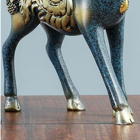 Locaupin Deer Statue Figurine New Year Home Decor Crafts Creative Office Livingroom Ornament Decorative Gift