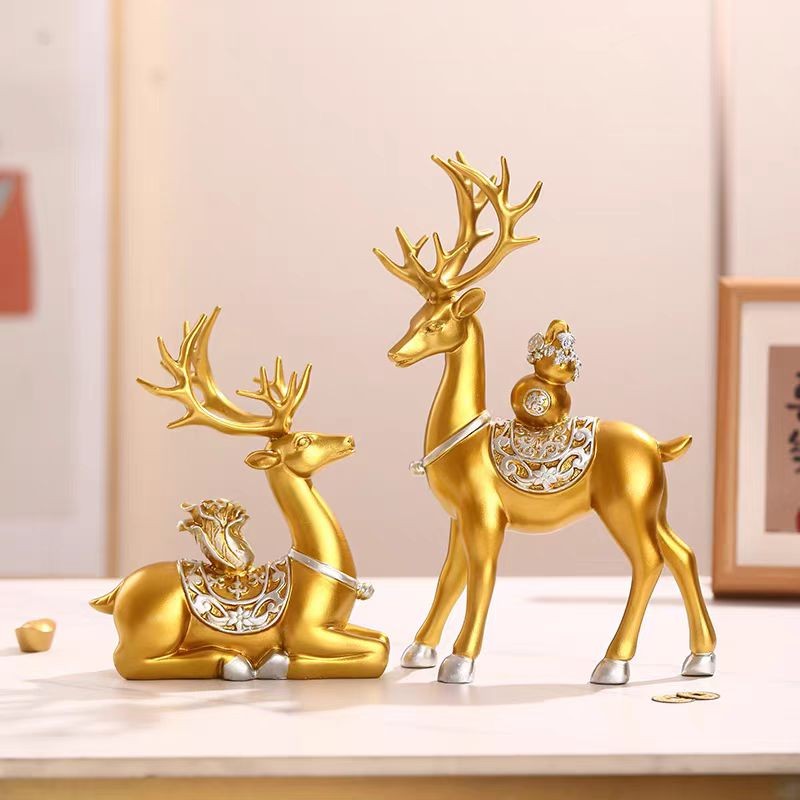 Locaupin Deer Statue Figurine New Year Home Decor Crafts Creative Office Livingroom Ornament Decorative Gift